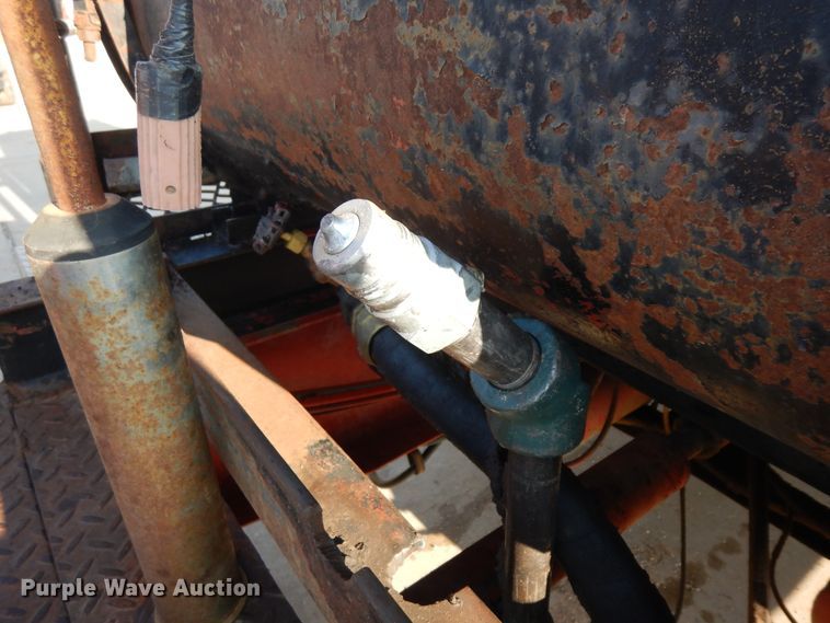 image for item GR9438 1987 International F9370  semi truck