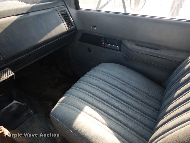 image for item GR9439 1990 GMC TopKick C6000  dump flatbed truck