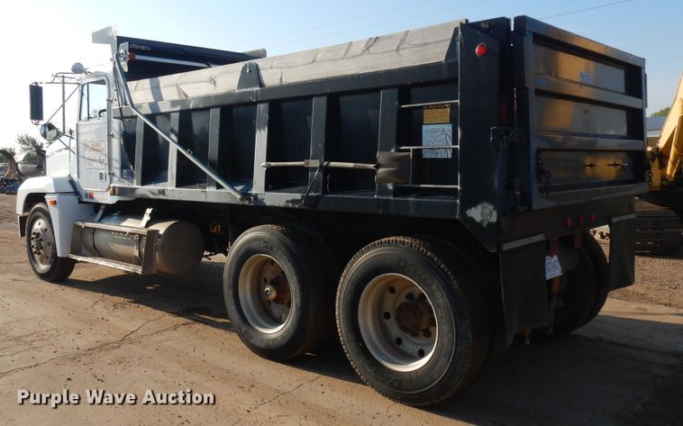 image for item GR9440 1989 Freightliner FLD  dump truck