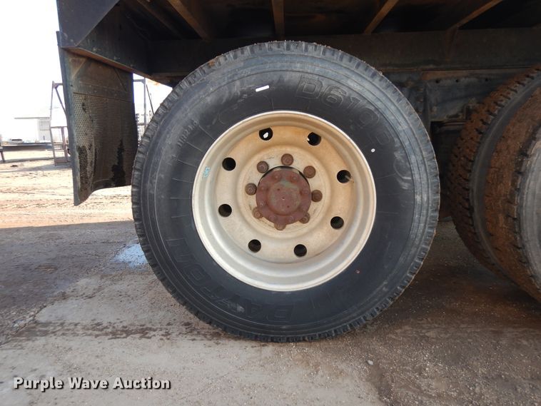 image for item GR9440 1989 Freightliner FLD  dump truck