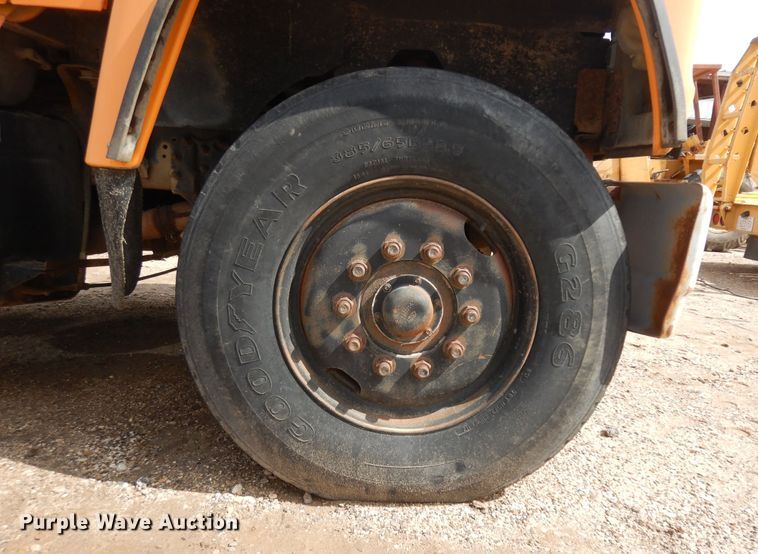 image for item GR9441 1980 Ford 8000  dump truck