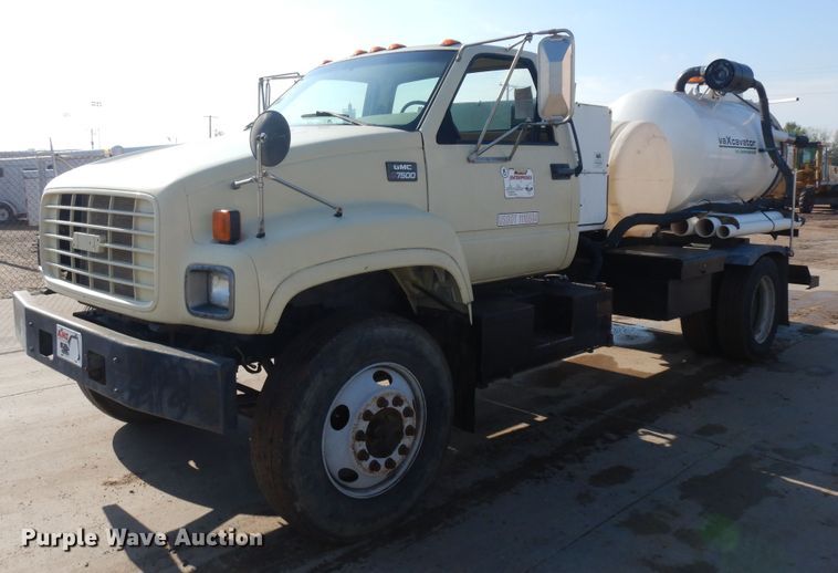 image for item GR9442 1997 GMC C7500  vacuum truck
