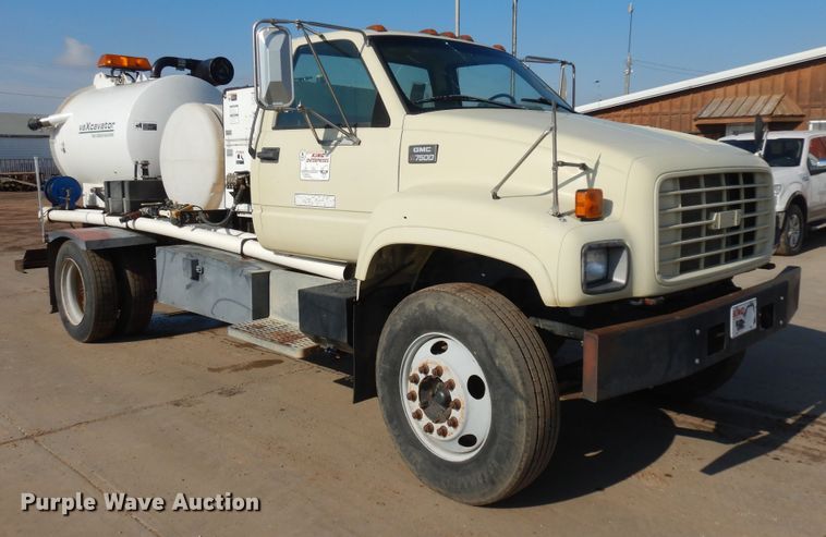 image for item GR9442 1997 GMC C7500  vacuum truck