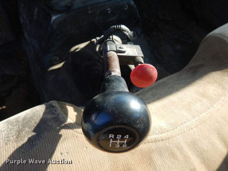 image for item GR9442 1997 GMC C7500  vacuum truck