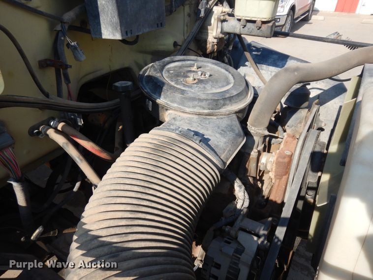 image for item GR9442 1997 GMC C7500  vacuum truck