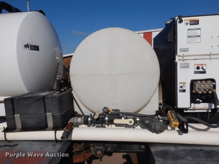 image for item GR9442 1997 GMC C7500  vacuum truck