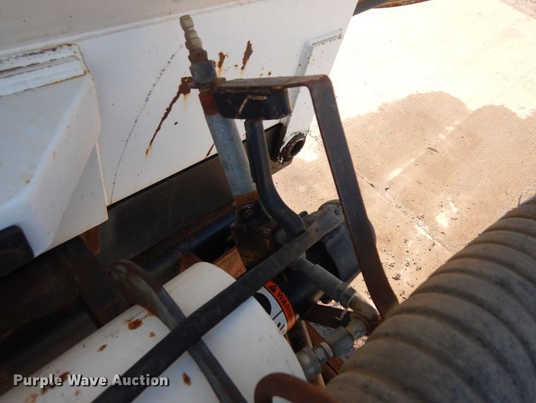 image for item GR9442 1997 GMC C7500  vacuum truck