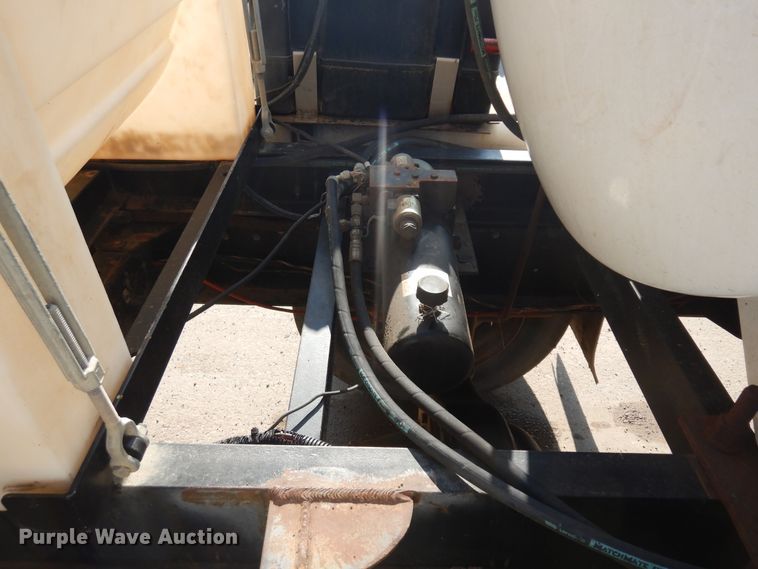 image for item GR9442 1997 GMC C7500  vacuum truck