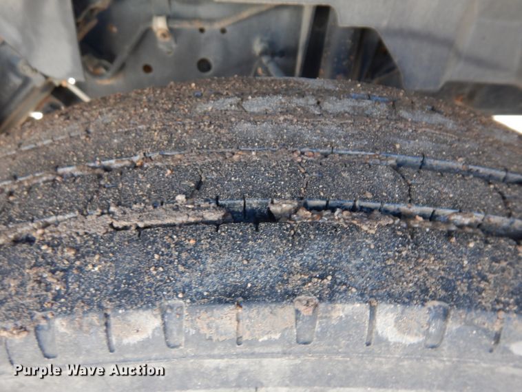 image for item GR9442 1997 GMC C7500  vacuum truck