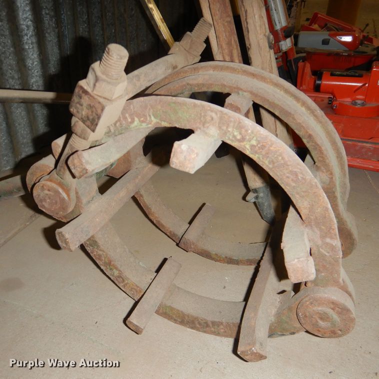 image for item HI9075 Pipe beveler line up clamps