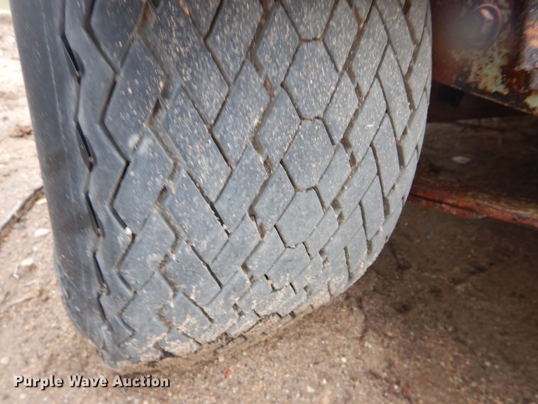 image for item HI9126 Snowco  utility trailer