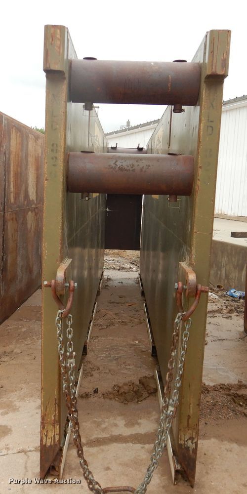 image for item HI9141 Trench box