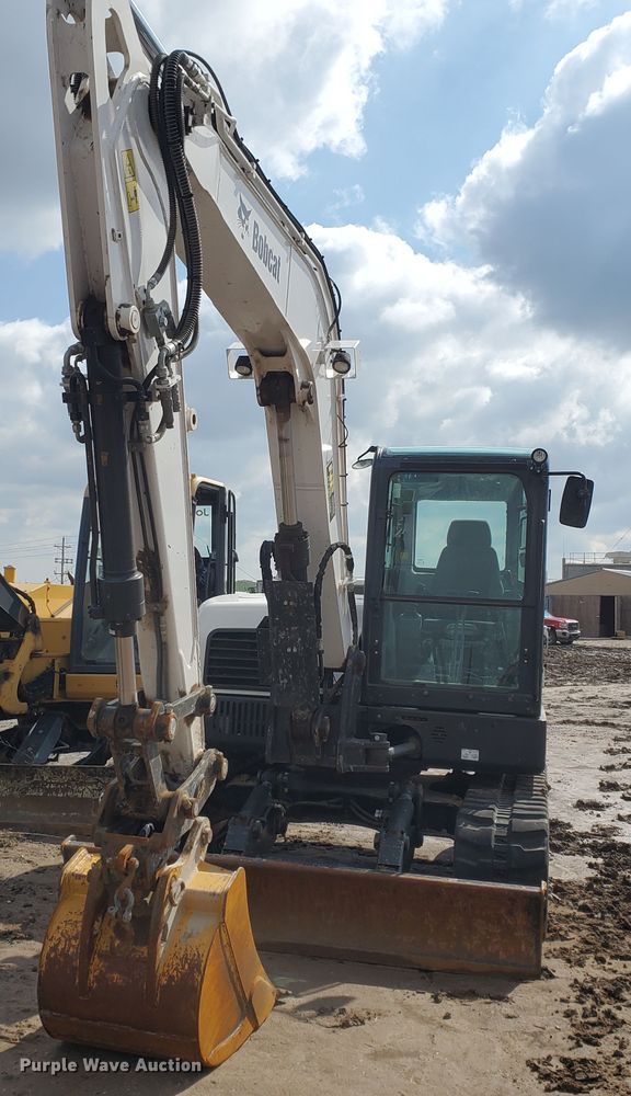 image for item HS9035 2015 Bobcat E85  mini excavator