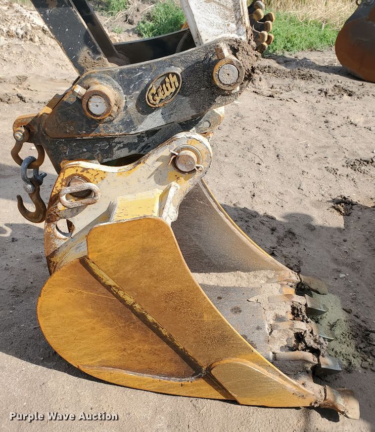 image for item HS9035 2015 Bobcat E85  mini excavator