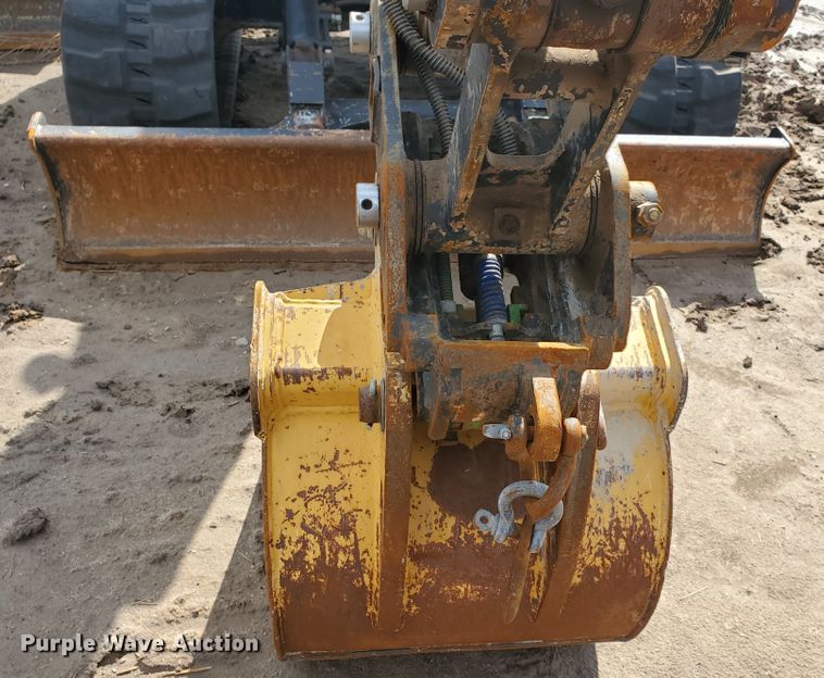 image for item HS9035 2015 Bobcat E85  mini excavator