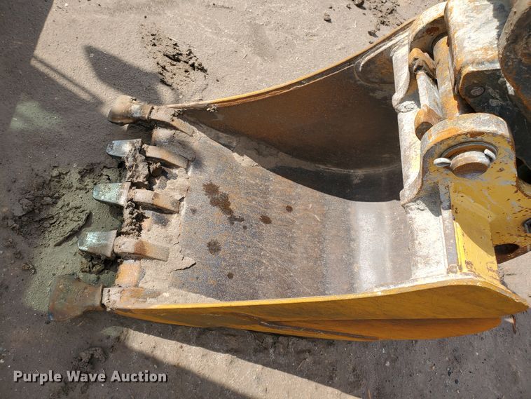 image for item HS9035 2015 Bobcat E85  mini excavator