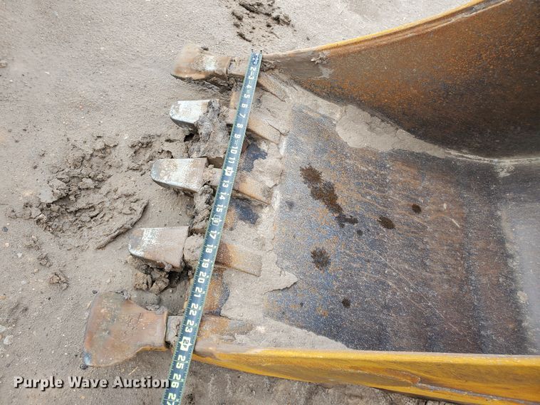 image for item HS9035 2015 Bobcat E85  mini excavator