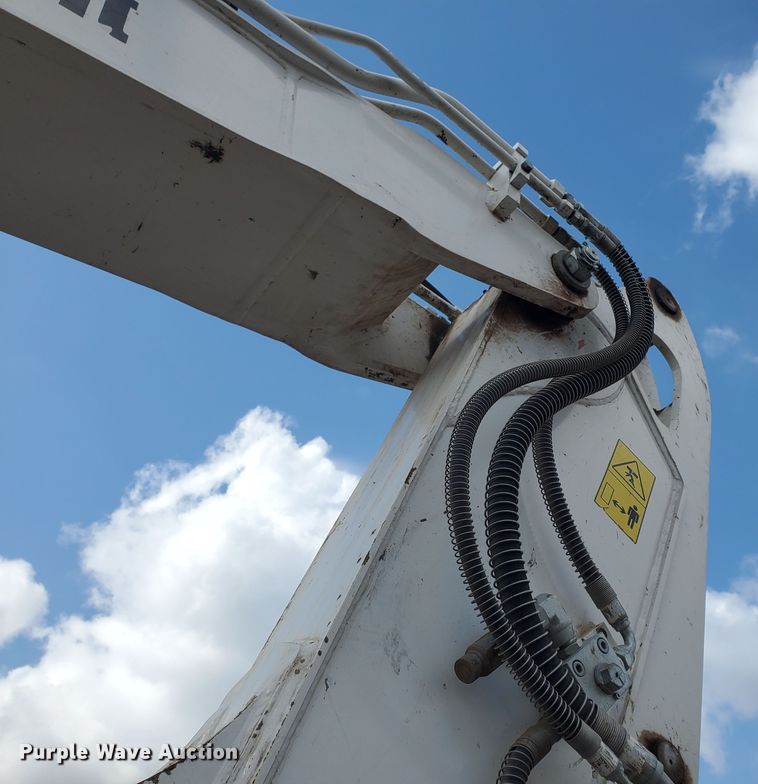 image for item HS9035 2015 Bobcat E85  mini excavator