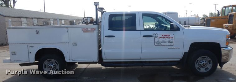 image for item ID9822 2017 Chevrolet Silverado 2500HD  Crew Cab utility bed pickup truck