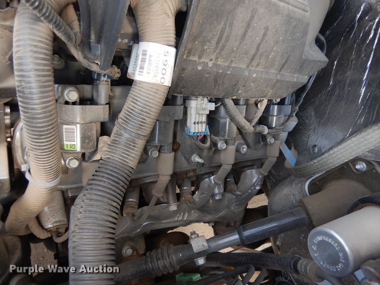 image for item ID9822 2017 Chevrolet Silverado 2500HD  Crew Cab utility bed pickup truck