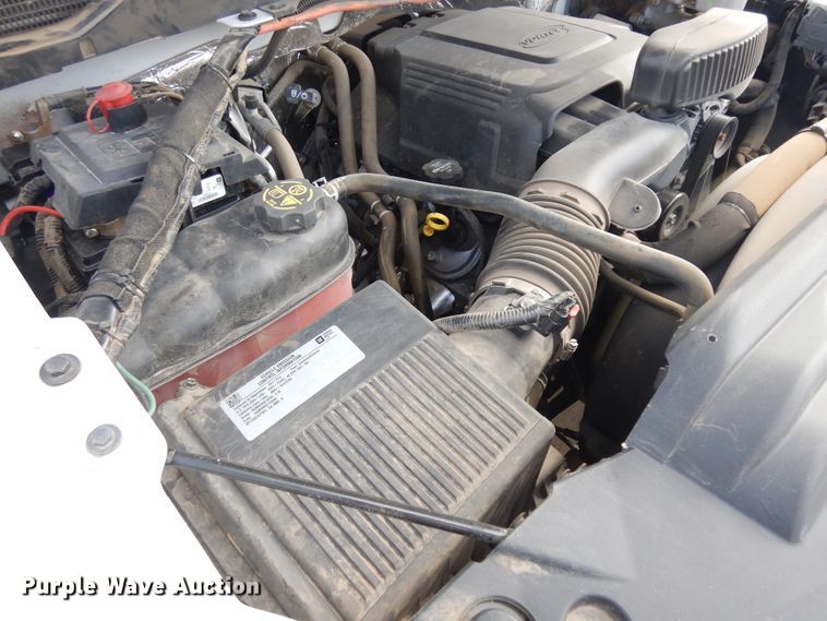 image for item ID9822 2017 Chevrolet Silverado 2500HD  Crew Cab utility bed pickup truck