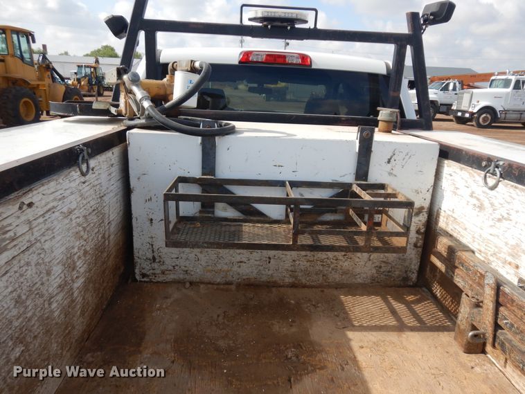 image for item ID9822 2017 Chevrolet Silverado 2500HD  Crew Cab utility bed pickup truck