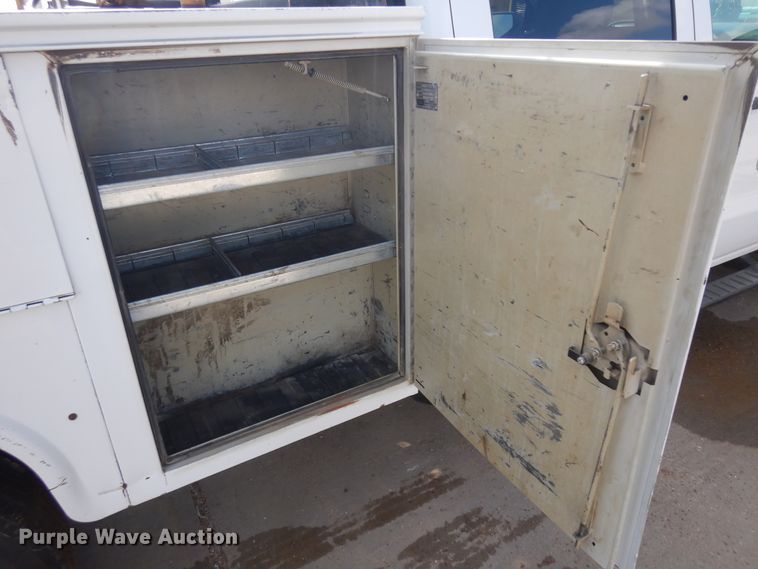 image for item ID9822 2017 Chevrolet Silverado 2500HD  Crew Cab utility bed pickup truck