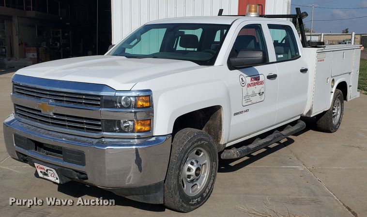 image for item ID9823 2015 Chevrolet Silverado 2500HD  Crew Cab utility bed pickup truck