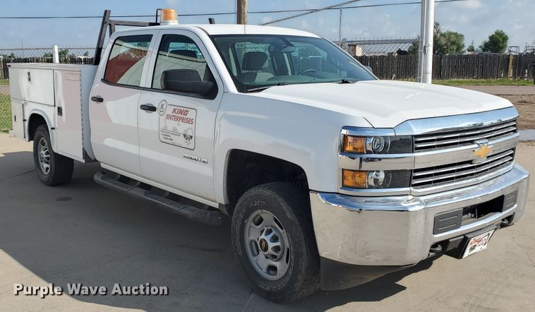 image for item ID9823 2015 Chevrolet Silverado 2500HD  Crew Cab utility bed pickup truck