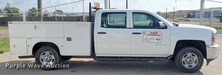 image for item ID9823 2015 Chevrolet Silverado 2500HD  Crew Cab utility bed pickup truck