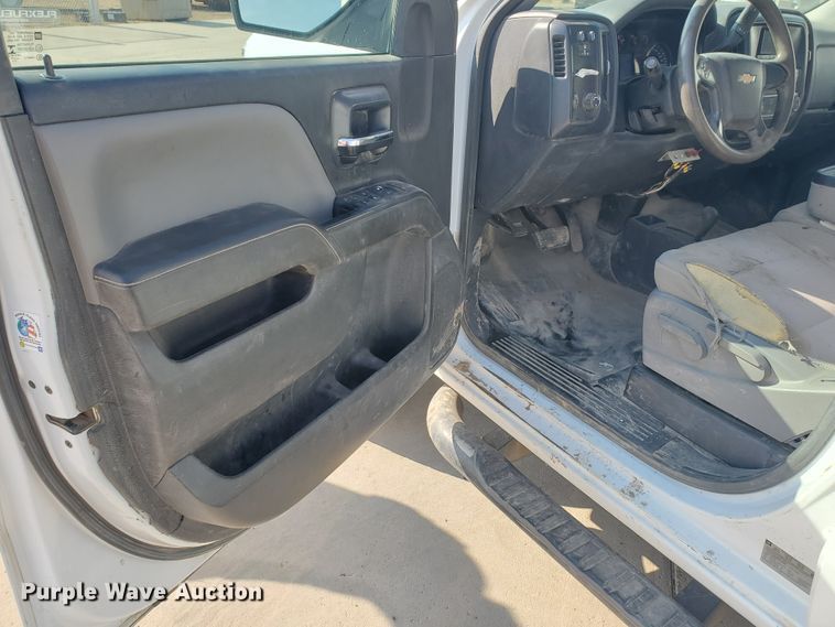 image for item ID9823 2015 Chevrolet Silverado 2500HD  Crew Cab utility bed pickup truck