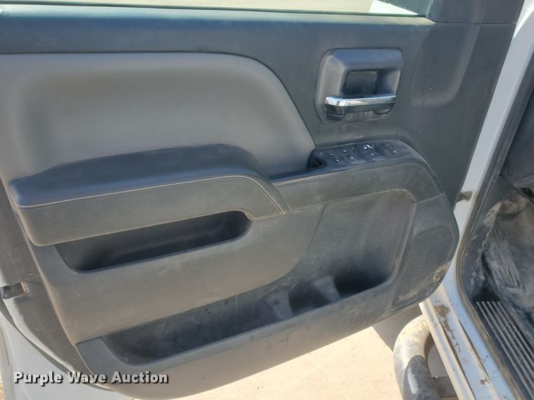 image for item ID9823 2015 Chevrolet Silverado 2500HD  Crew Cab utility bed pickup truck