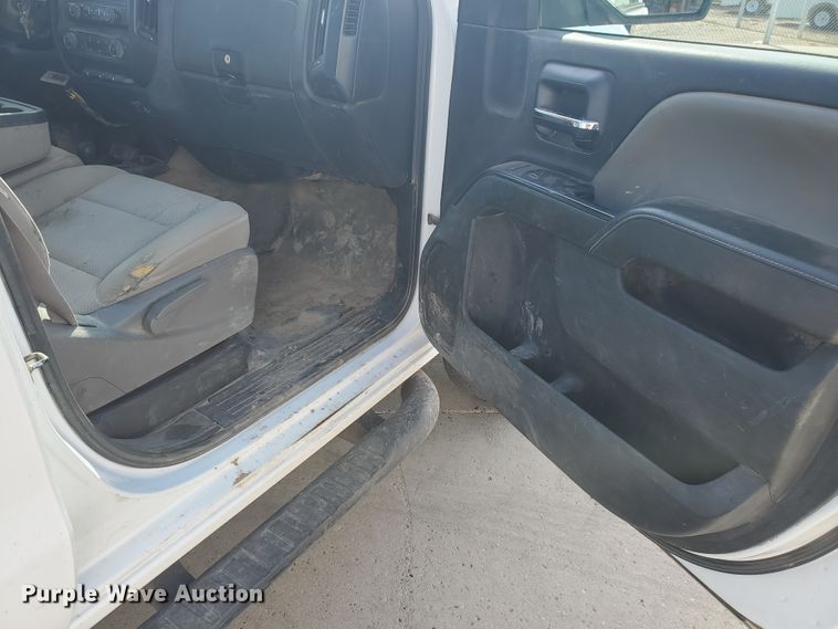 image for item ID9823 2015 Chevrolet Silverado 2500HD  Crew Cab utility bed pickup truck