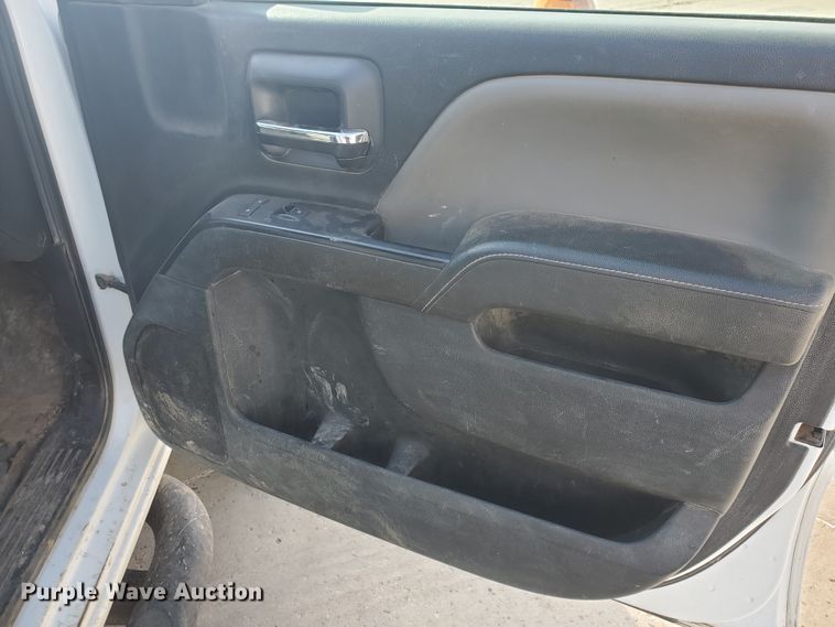 image for item ID9823 2015 Chevrolet Silverado 2500HD  Crew Cab utility bed pickup truck