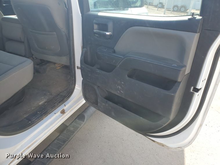 image for item ID9823 2015 Chevrolet Silverado 2500HD  Crew Cab utility bed pickup truck