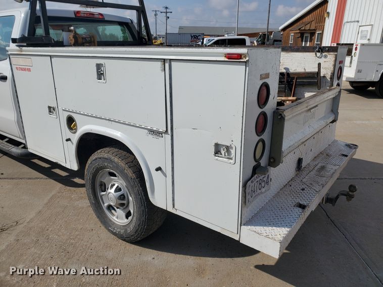 image for item ID9823 2015 Chevrolet Silverado 2500HD  Crew Cab utility bed pickup truck