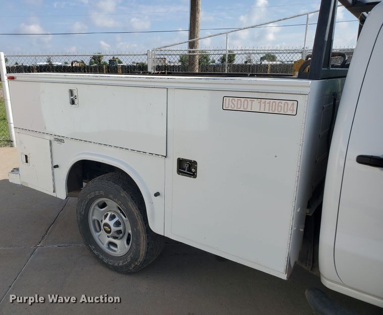 image for item ID9823 2015 Chevrolet Silverado 2500HD  Crew Cab utility bed pickup truck