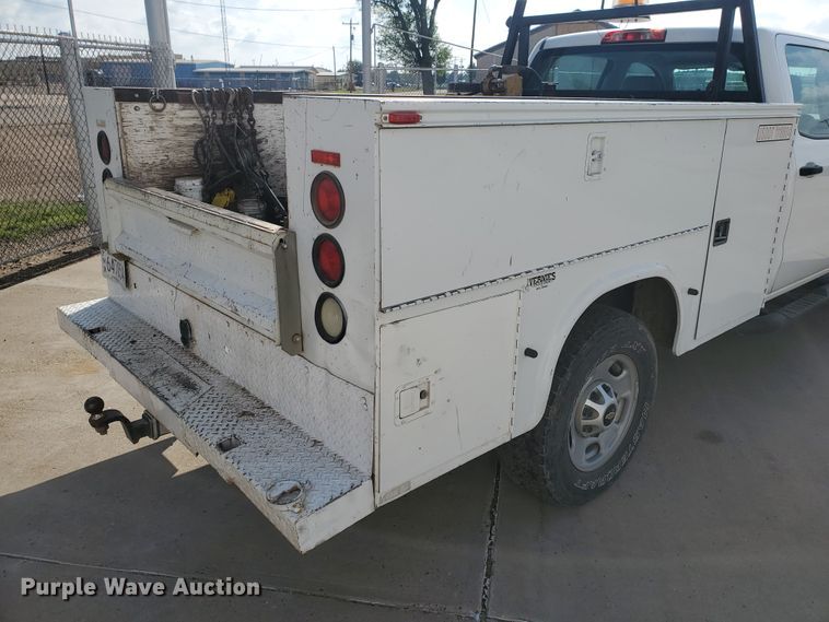 image for item ID9823 2015 Chevrolet Silverado 2500HD  Crew Cab utility bed pickup truck