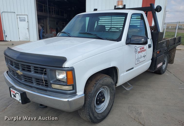 image for item ID9824 2000 Chevrolet C2500  flatbed pickup truck