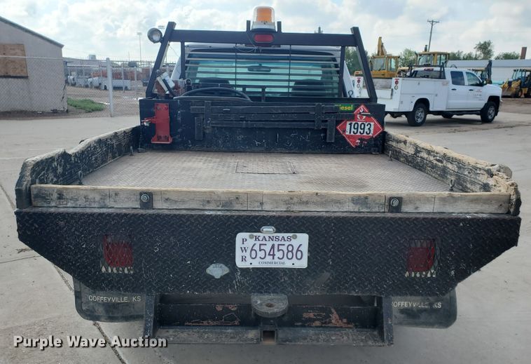 image for item ID9824 2000 Chevrolet C2500  flatbed pickup truck