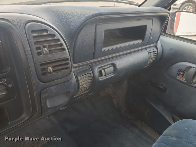 image for item ID9824 2000 Chevrolet C2500  flatbed pickup truck