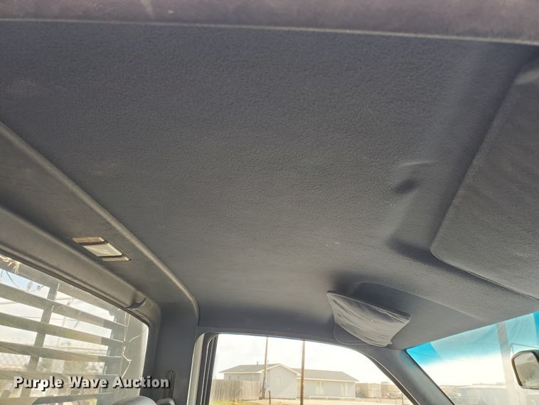 image for item ID9824 2000 Chevrolet C2500  flatbed pickup truck