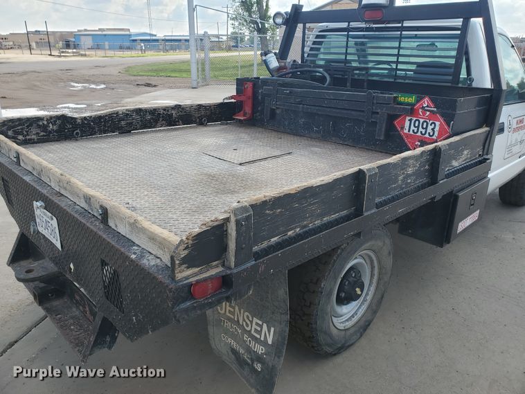 image for item ID9824 2000 Chevrolet C2500  flatbed pickup truck