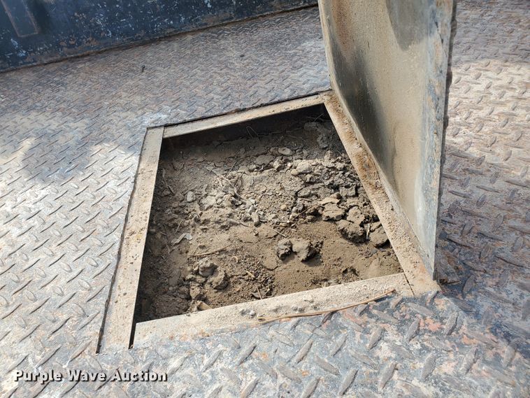 image for item ID9824 2000 Chevrolet C2500  flatbed pickup truck