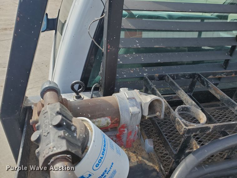 image for item ID9824 2000 Chevrolet C2500  flatbed pickup truck