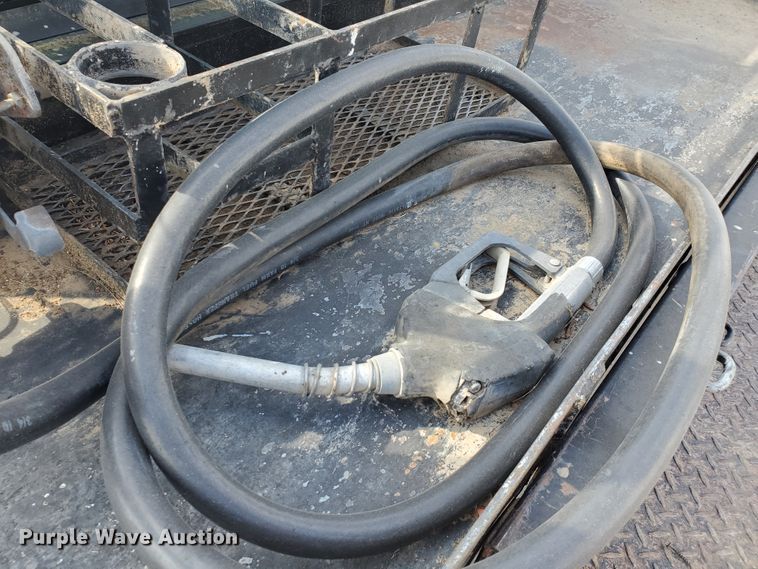 image for item ID9824 2000 Chevrolet C2500  flatbed pickup truck