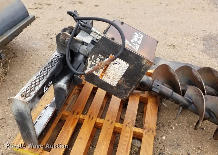 image for item ID9828 Lowe 1650E skid steer auger