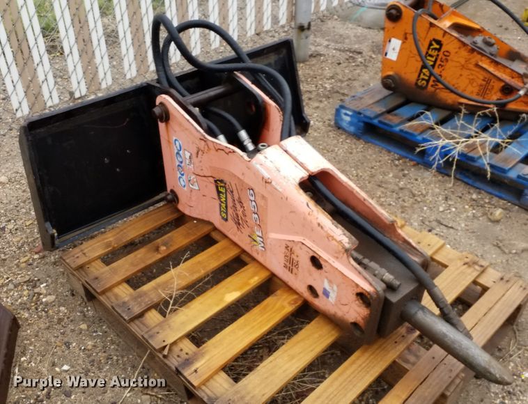 image for item ID9830 Stanley MB-356 skid steer breaker