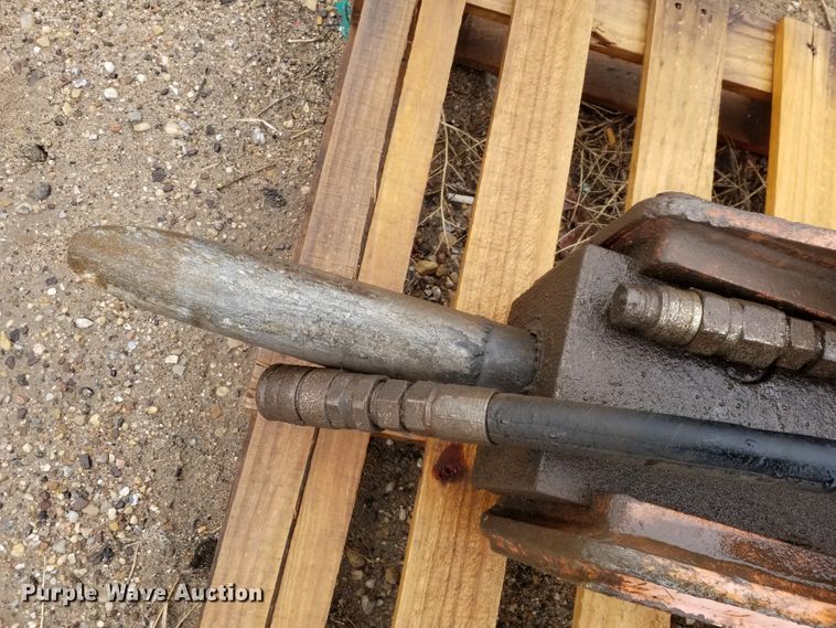 image for item ID9830 Stanley MB-356 skid steer breaker