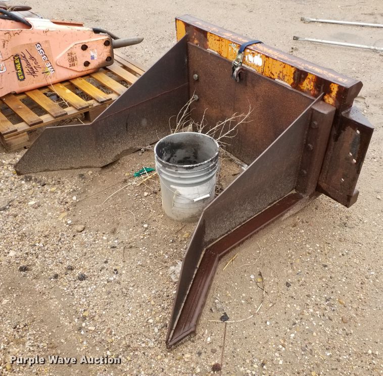 image for item ID9831 Skid steer leveler